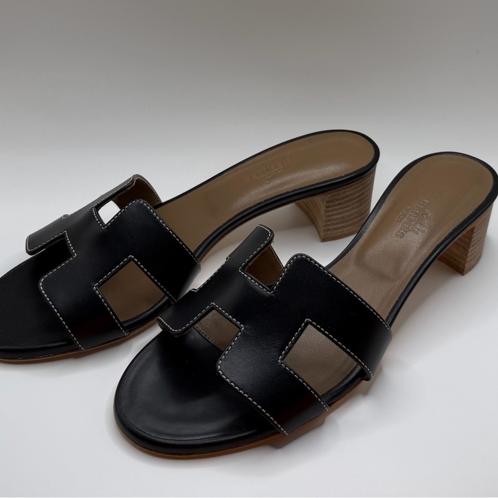 *NEW* Hermes Oasis sandal size 37